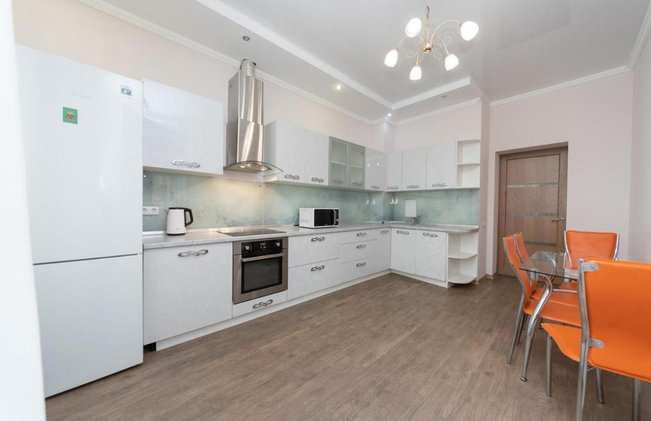 Апартаменти Люкс Класу В Новому Будинку В Центрі Kiev Exterior foto
